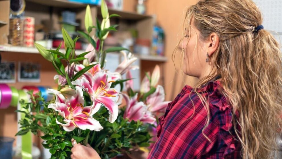 Flower Delivery Greenwich: How to Send Flowers to Loved Ones